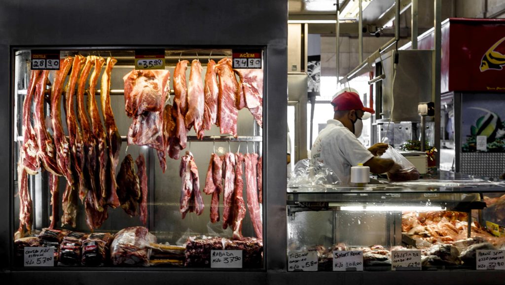 Preço da carne tem maior queda em 15 meses; picanha foi a que mais barateou