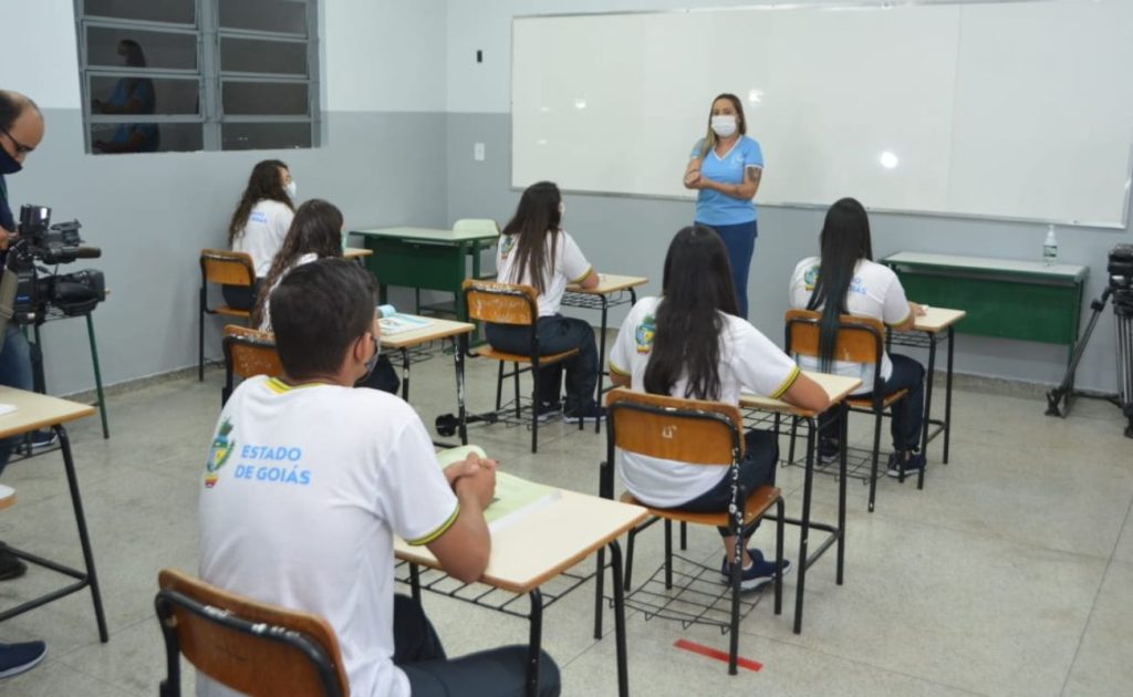 Eleição para o cargo de diretor movimenta colégios estaduais em Goiás