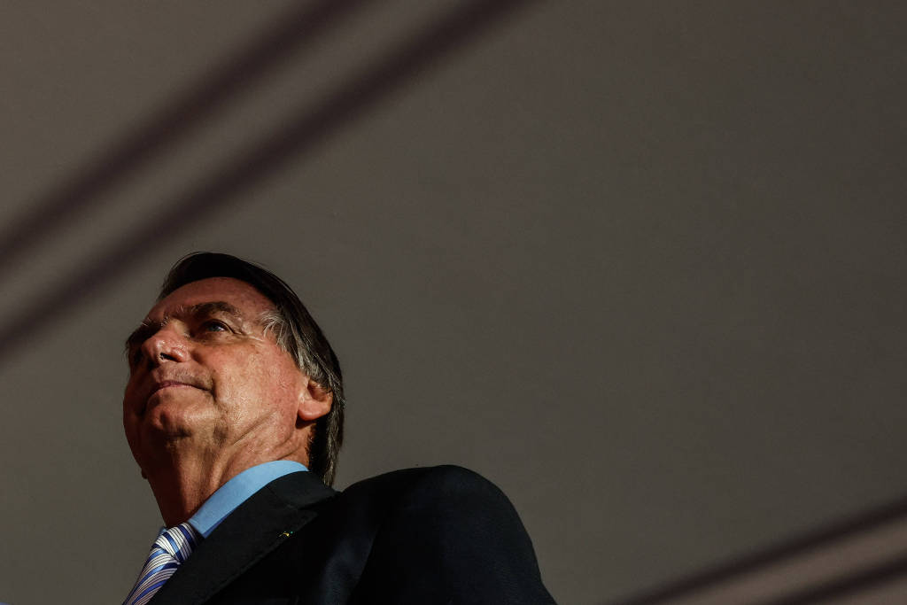 Em 5 pontos, veja o que se sabe sobre a permanência de Bolsonaro na embaixada da Hungria