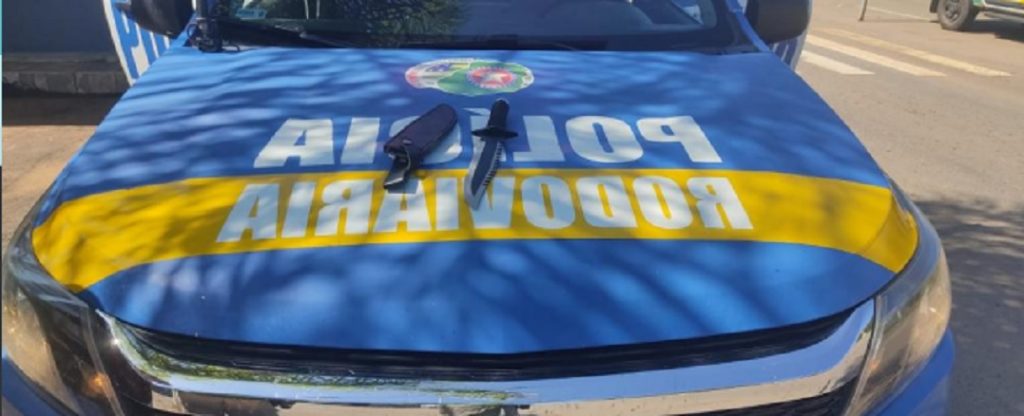 Mulher sequestrada grita socorro pela janela do carro e é salva pela polícia, em Catalão