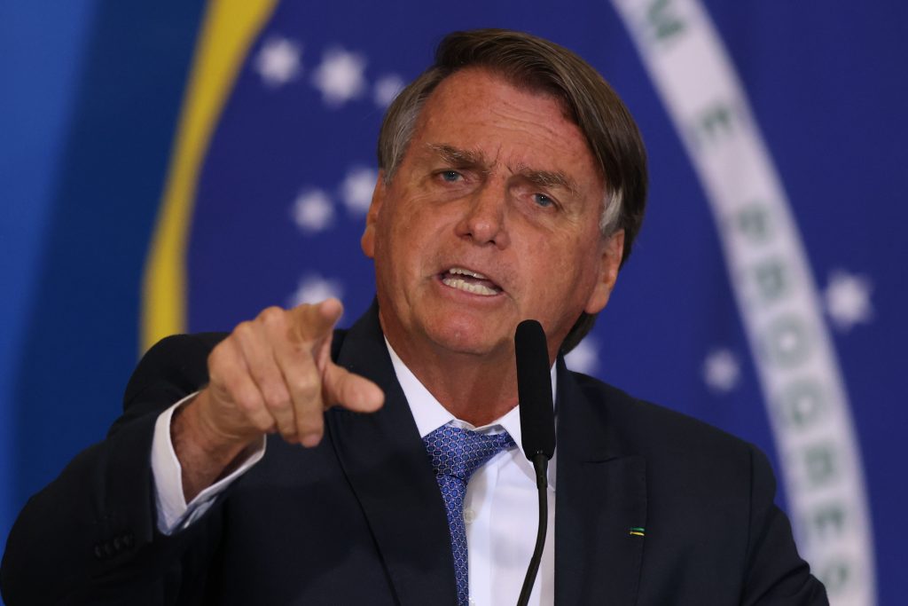 Abin sob Bolsonaro monitorou Covid em fronteiras, presídios e criticou Trump