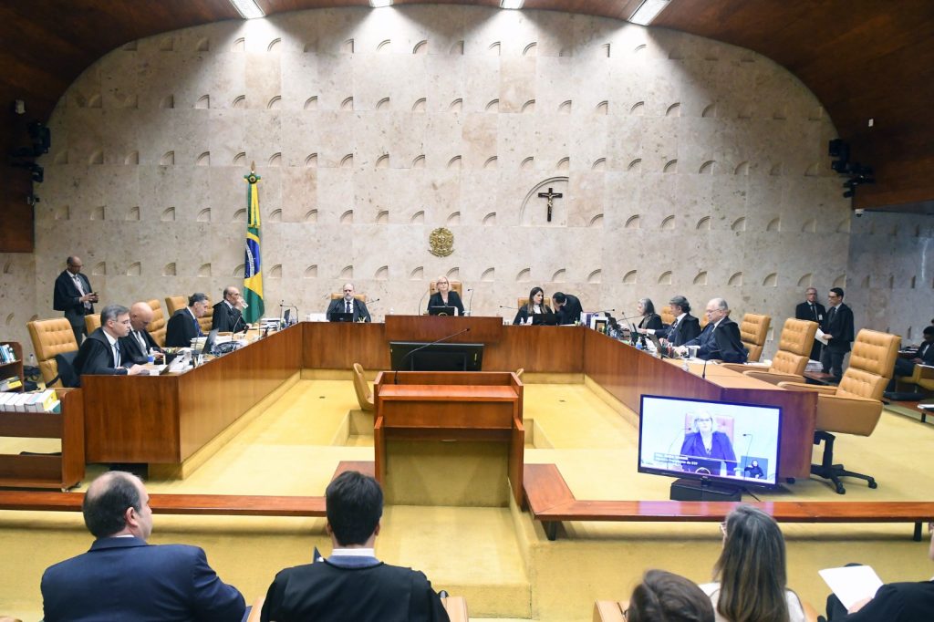 CCJ do Senado aprova PEC que limita decisões monocráticas do STF