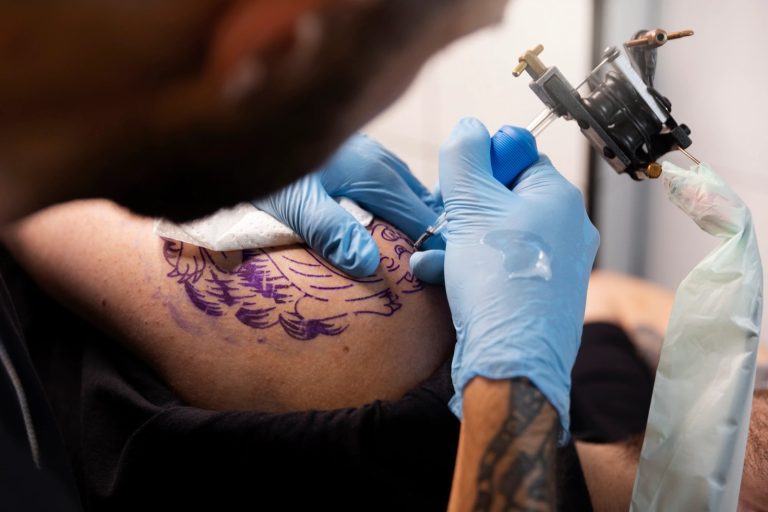 tatuador, tatuagem