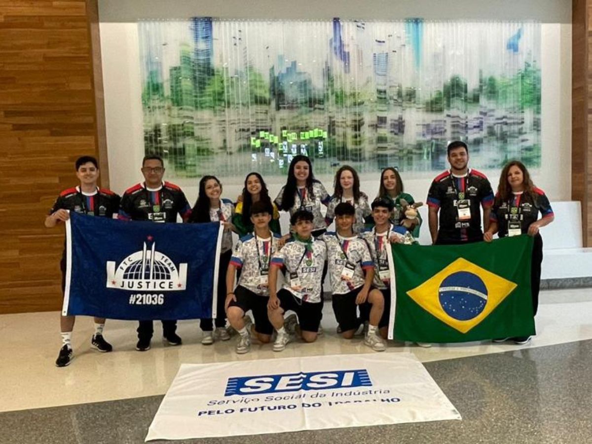 Equipe de robótica do Campus Patrocínio conquista 2º lugar em torneio  internacional