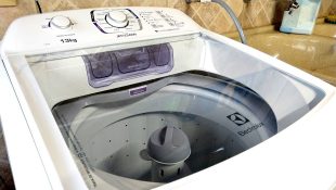 Essa é a melhor forma de limpar a máquina de lavar