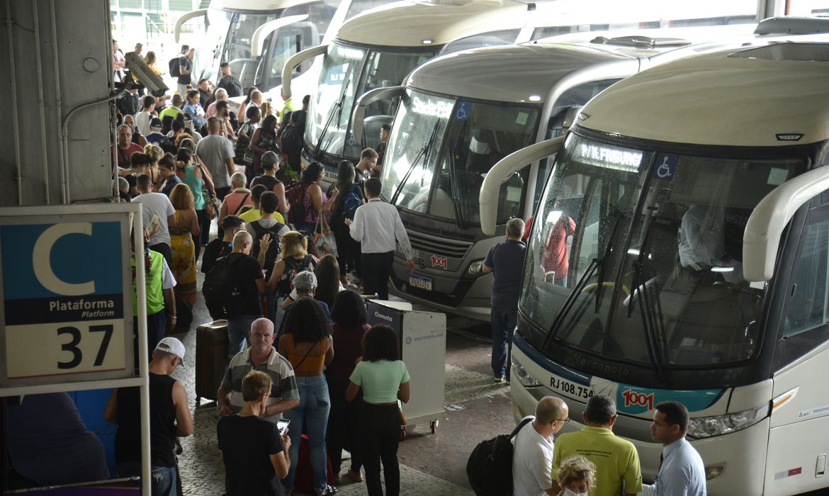 Seis atitudes que podem ser sinónimo de que existe traição