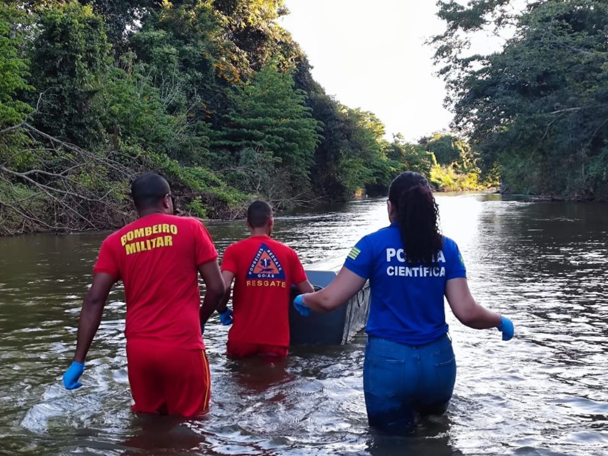 Após sair para pescar, família encontra corpo de homem no Rio Freio, em Goiás