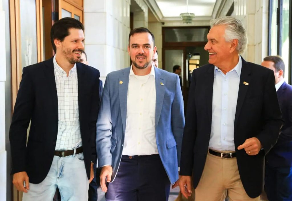 Imagem mostra Daniel Vilela, Gustavo Mendanha e Ronaldo Caiado