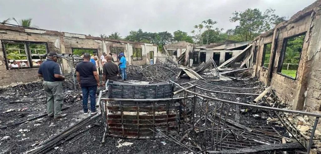 Incêndio que matou 19 na Guiana foi causado de forma proposital por estudante