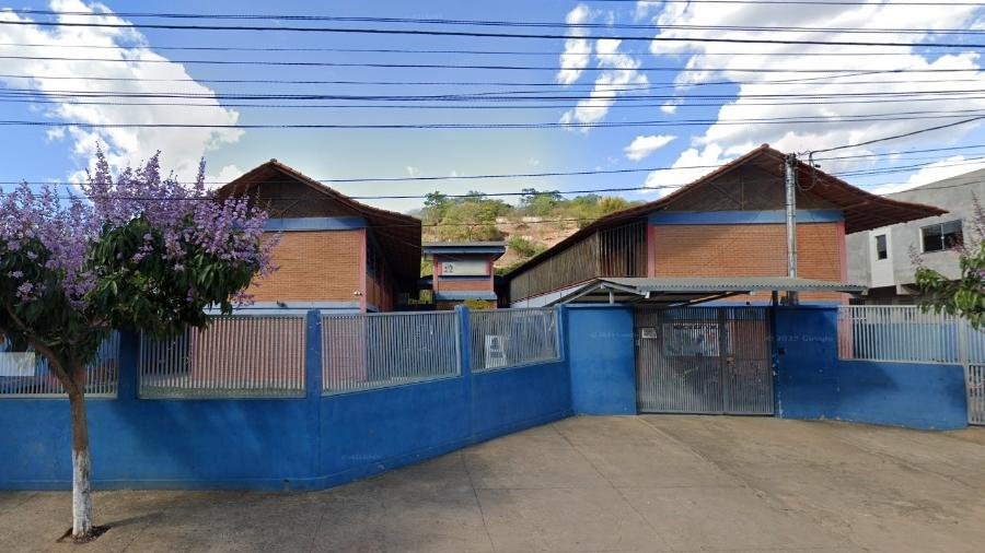 Mãe envia carta com pedido de socorro à escola do filho e é resgatada em MG