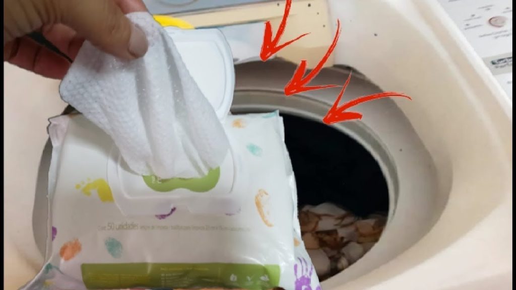 lenço umedecido dentro da máquina