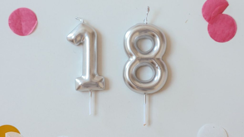 6 coisas que uma pessoa pode fazer ao completar 18 anos no Brasil