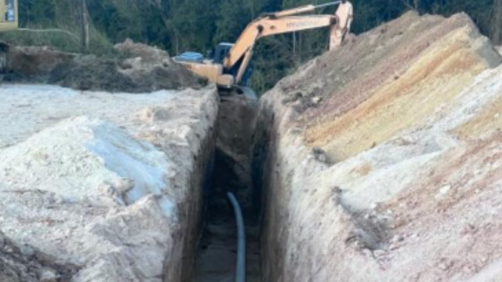 Chão cede e trabalhador morre soterrado durante deslizamento de terra, em Abadiânia