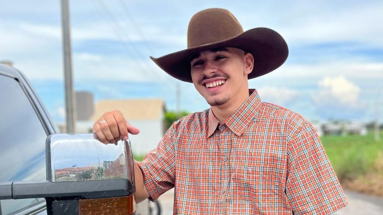 Jovem de Goianésia faz sucesso mostrando vida no campo com humor