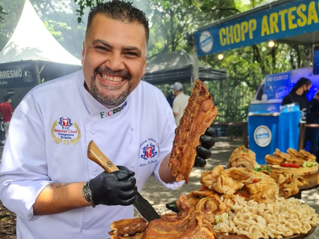 Festival gastronômico de torresmo com mais de 6 milhões de visitantes chega em Anápolis