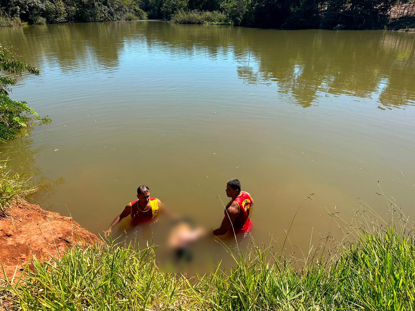 Adolescente com necessidades especiais é encontrado morto em represa