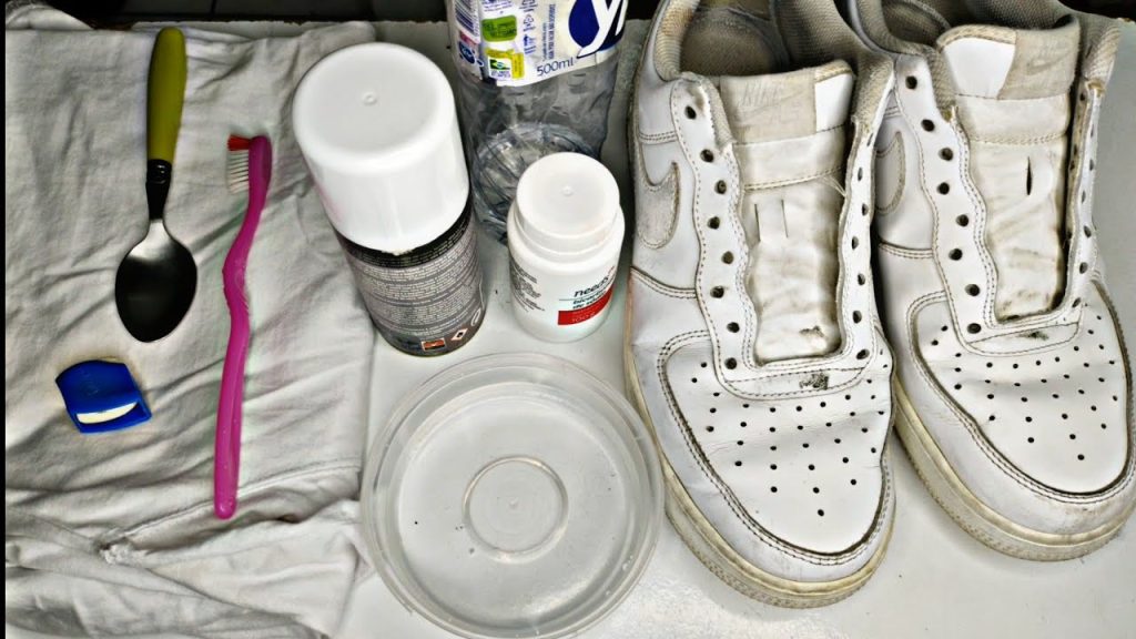 limpar a parte branca do tênis