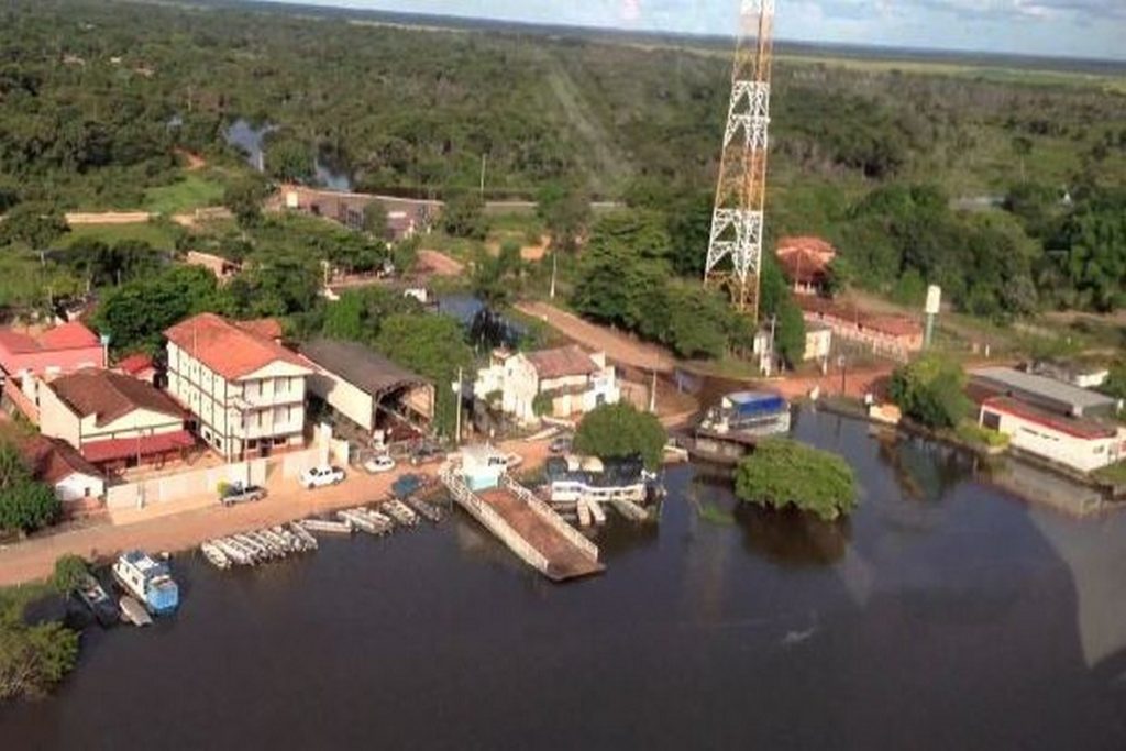 Vista aérea de São Miguel do Araguaia. (Foto: Reprodução / Guia do Turismo Brasil). temperatura