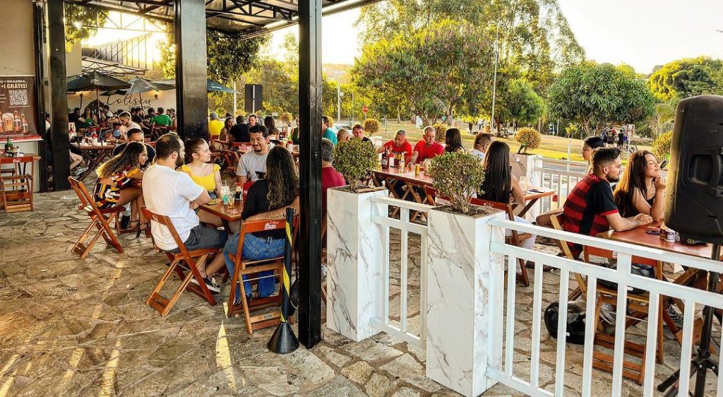 Restaurantes e bares goianos pedem a volta do horário de verão