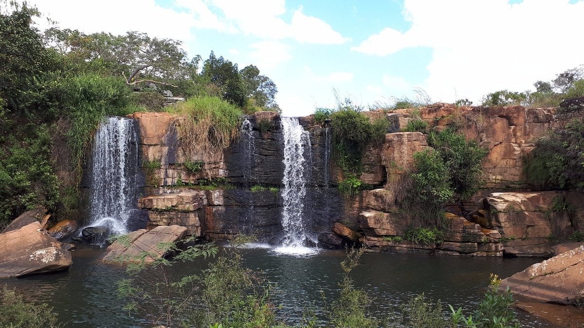 Jovem que passava o final de semana na cachoeira com os amigos é encontrado morto