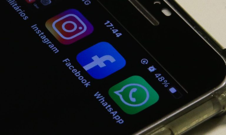 6 mensagens proibidas de enviar no WhatsApp durante a madrugada