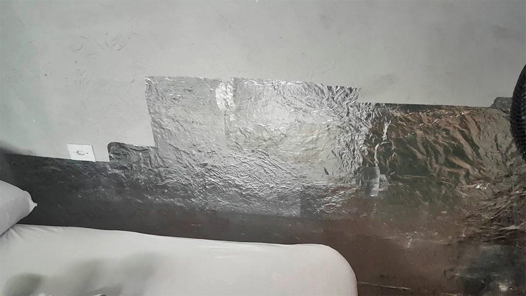 papel alumínio na janela