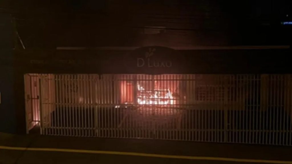 Clínica de estética que pegou fogo em Goiânia.