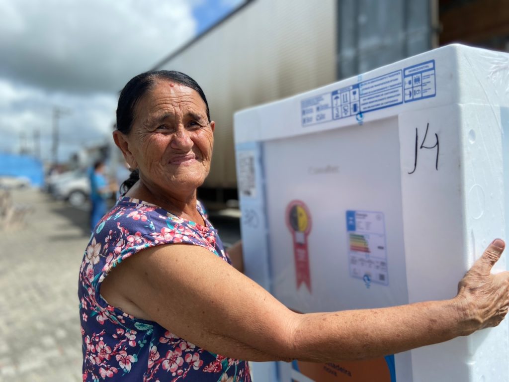 Moradores de 6 cidades de Goiás têm direito à geladeira nova; veja como conseguir