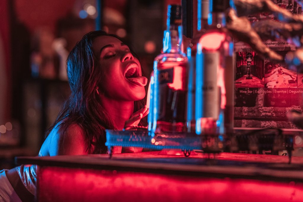 6 coisas que ninguém deve fazer quando estiver sofrendo por alguém