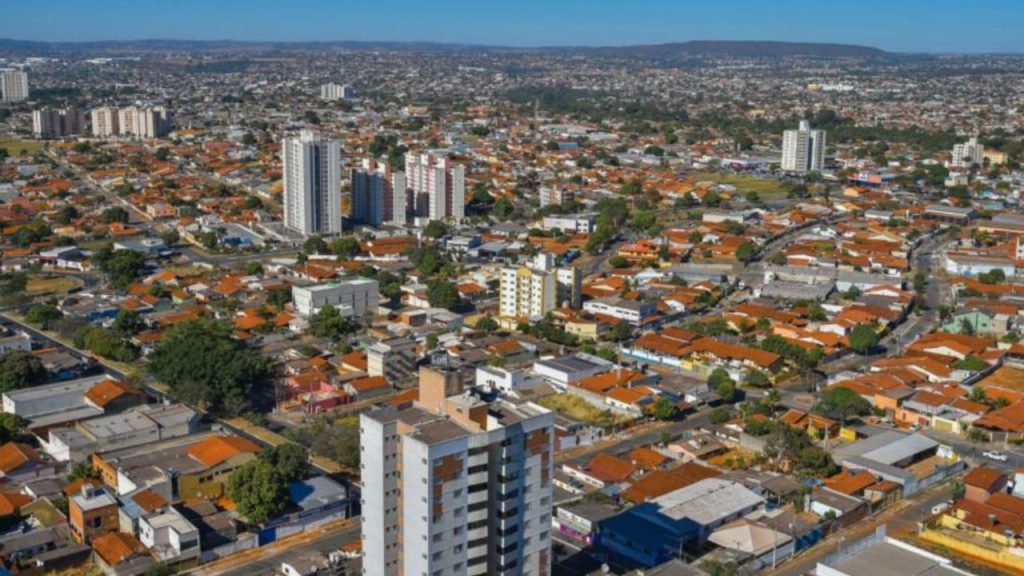 Aparecida de Goiânia cola em Anápolis no ranking de cidades mais ricas do estado; veja lista