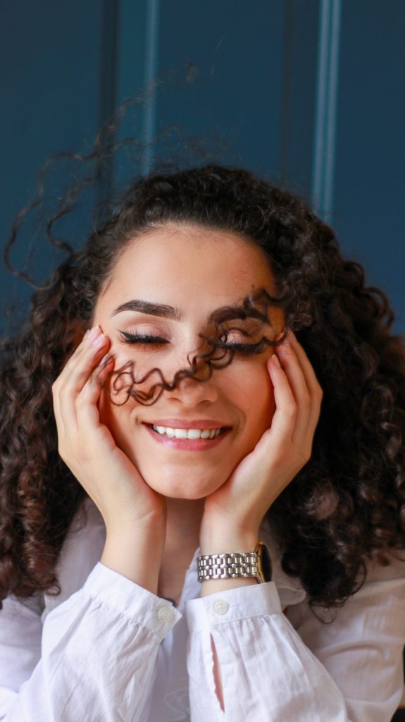 6 elogios simples que têm o poder de criar uma conexão especial com quem você gosta