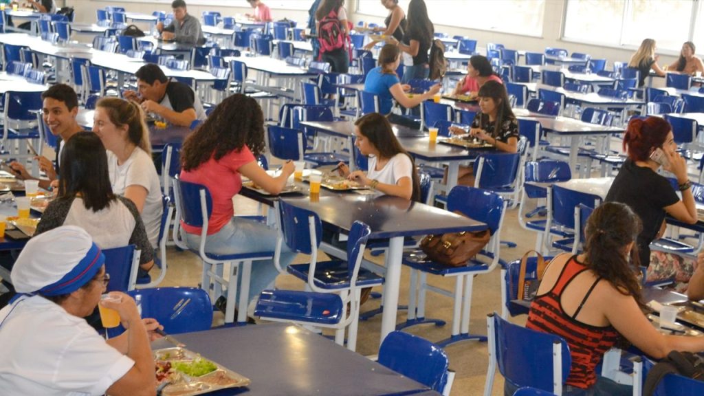 Sem ônibus e também sem comida: estudantes da UFG revelam problemas do novo campus em Aparecida de Goiânia