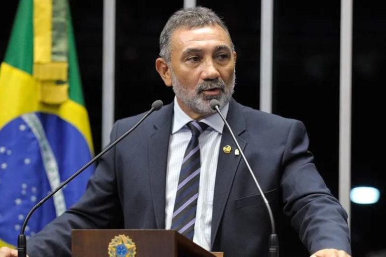 Imagem mostra ex-senador Telmário Mota em plenário. (Foto: Waldenir Barreto/ Agência Senado)