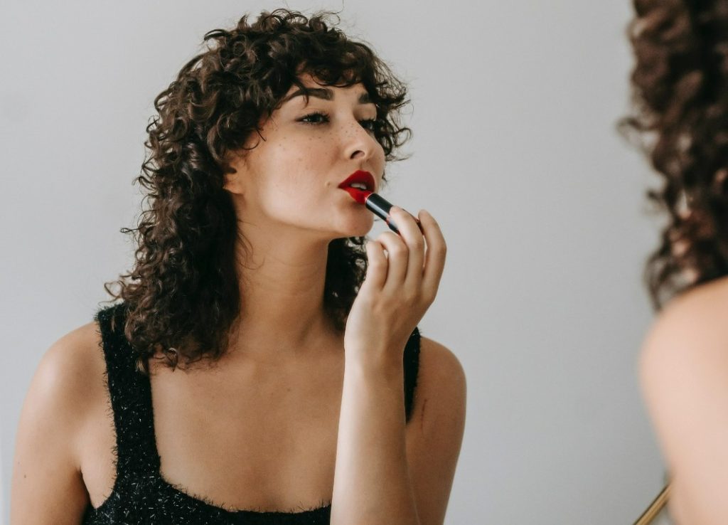 6 ciclos que uma mulher precisa encerrar antes de conseguir encontrar um novo amor