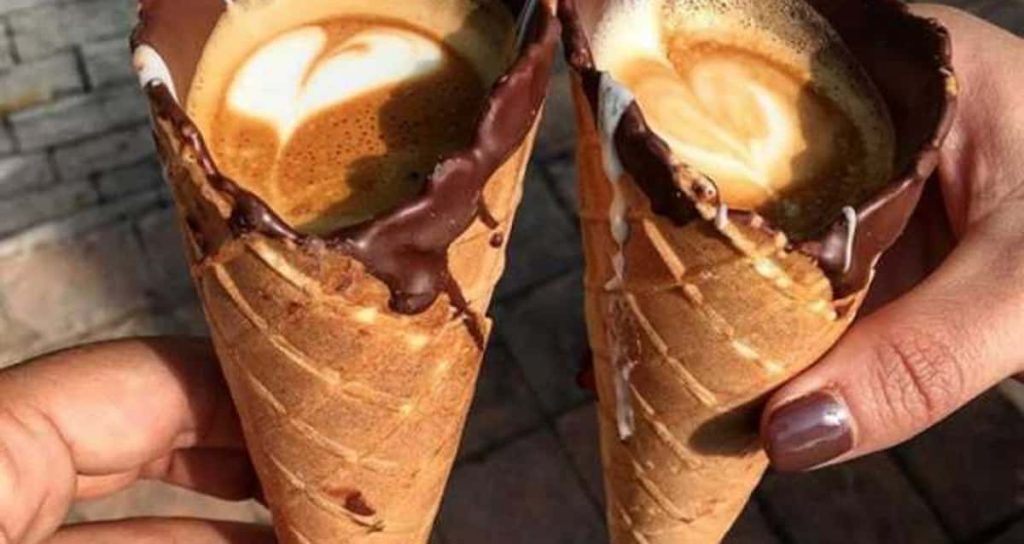 desmascarar uma pessoa