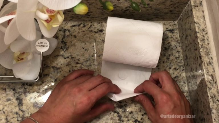 rolo de papel higiênico