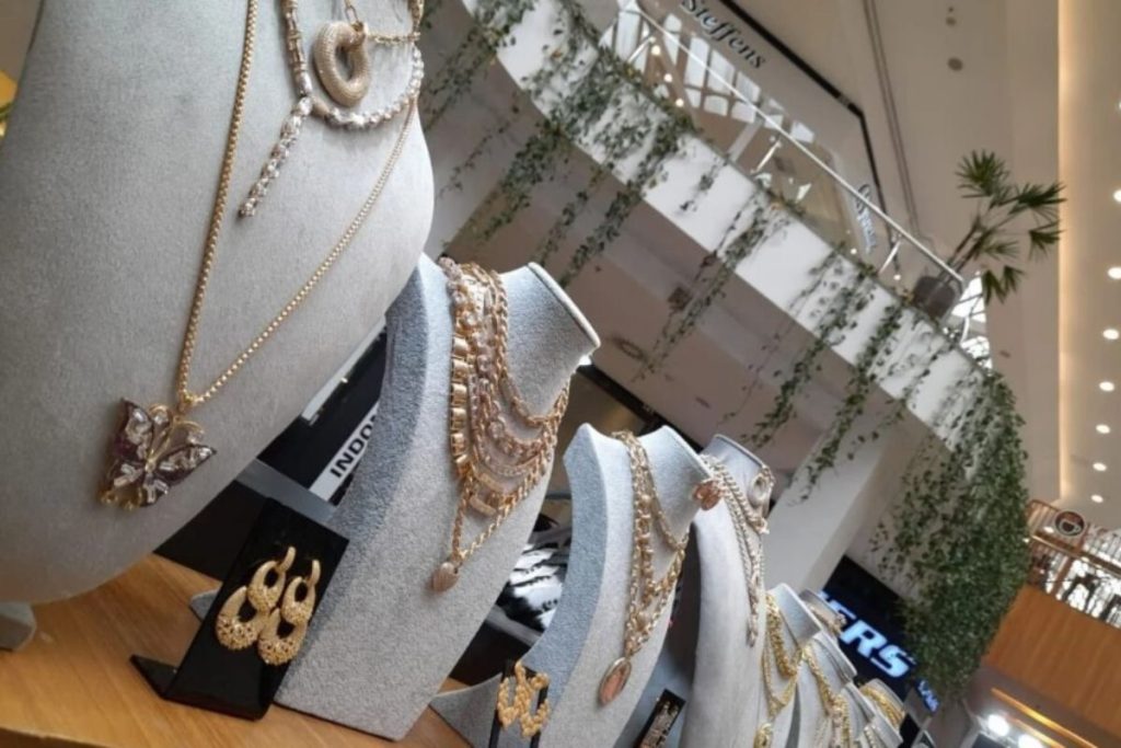 Feira internacional de artesanato.