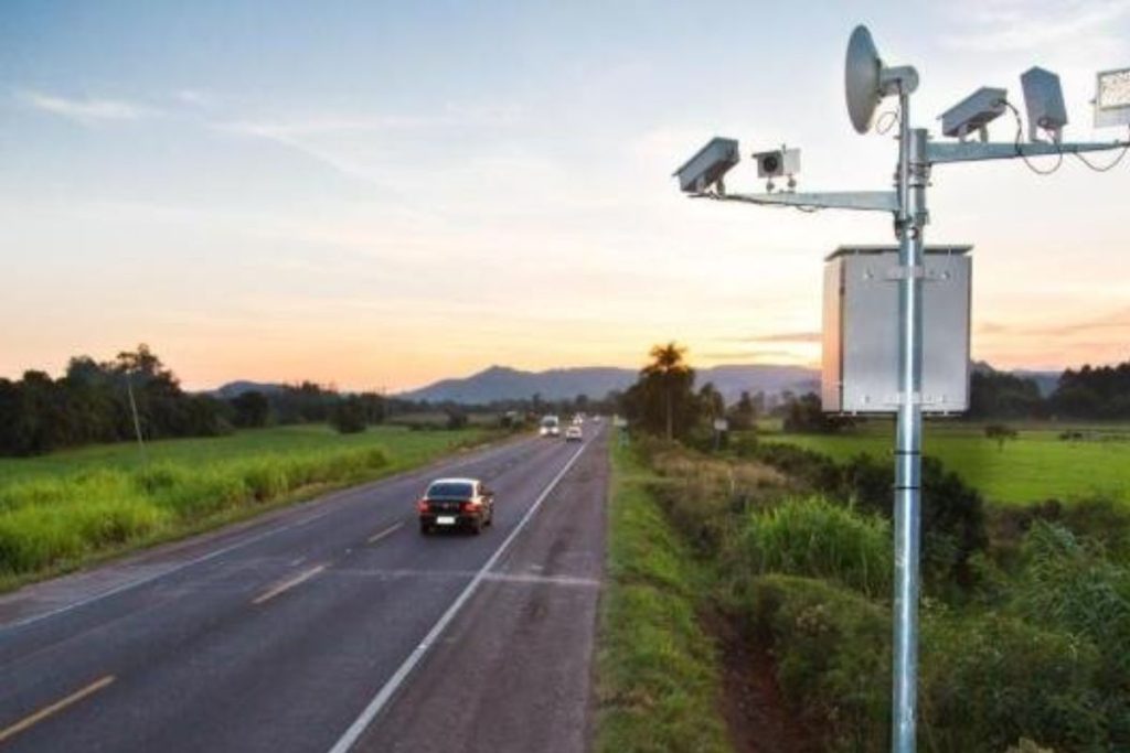 Radares de velocidade. (Foto: Reprodução)