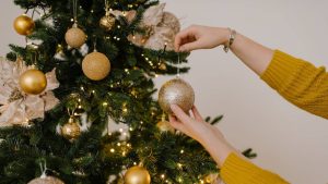 A data certa para desmontar a árvore de Natal e atrair abundância em 2026, segundo o Feng Shui