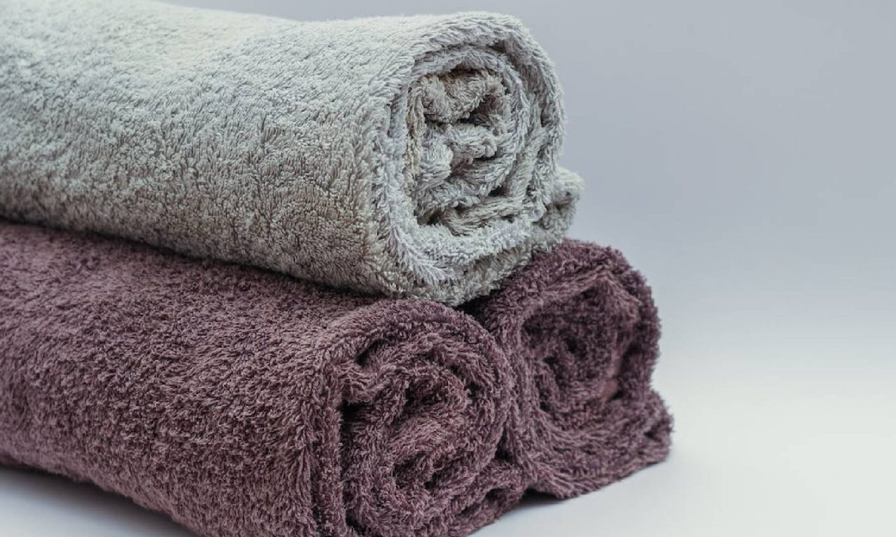 Toalhas enroladas, descubra utilidades da toalha