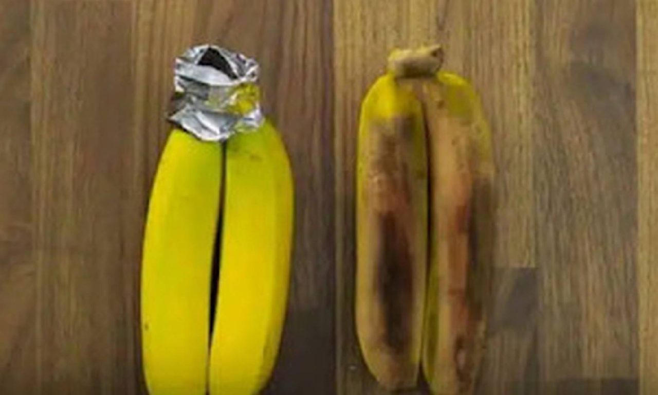Papel alumínio na banana