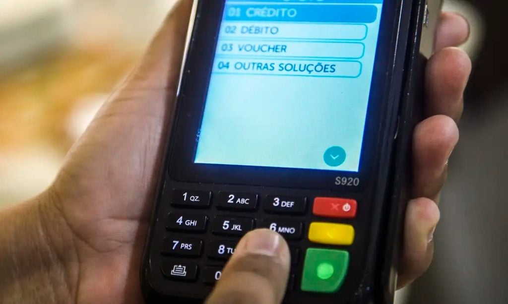 Alerta para todos que têm e usam cartão de crédito para fazer compras