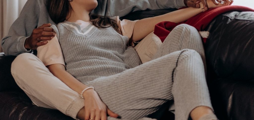 6 perguntas que parecem um abraço e quem ama sempre faz