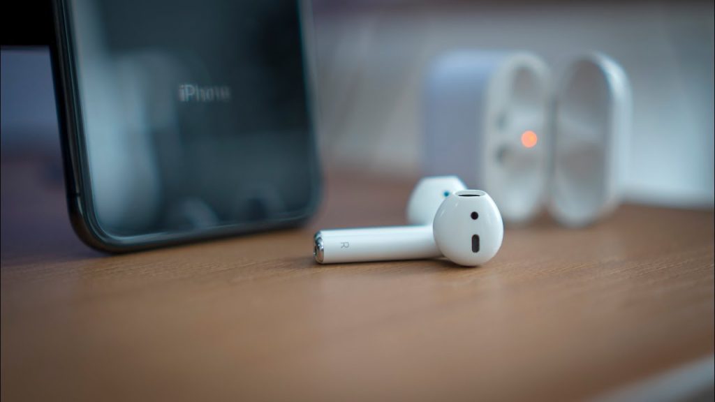 Descubra o verdadeiro significado dos três buracos que têm no AirPod