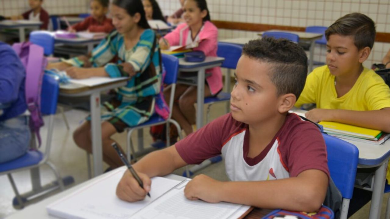 Prefeitura de Aparecida de Goiânia abre vagas para pré-matrícula em escolas municipais.