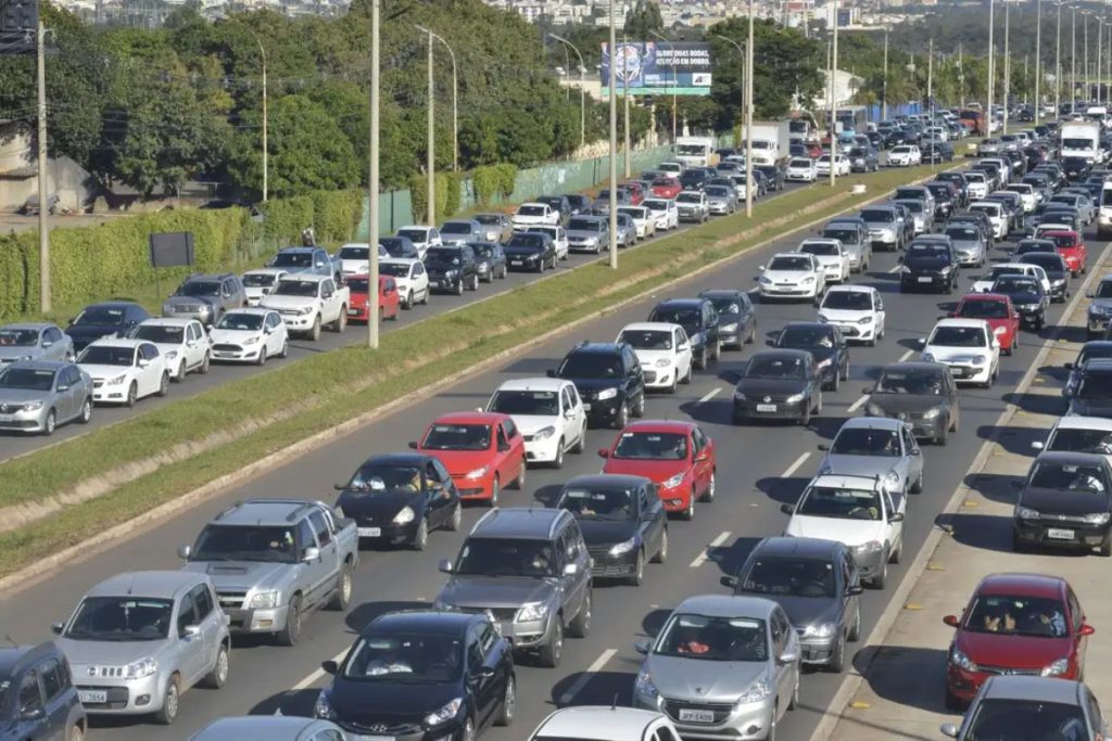Para nunca mais receber multas, motoristas estão adotando novo método. Cuidado!