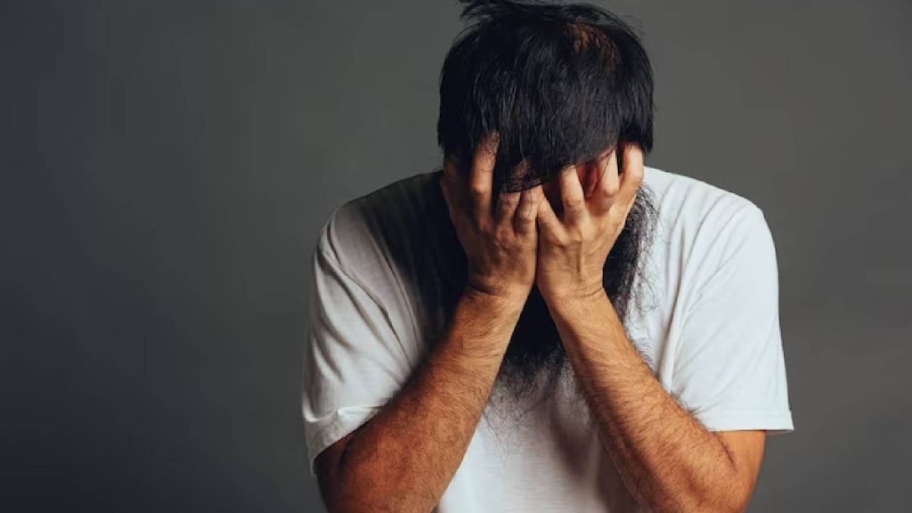 Homem nervoso, um sinal de quem já traiu