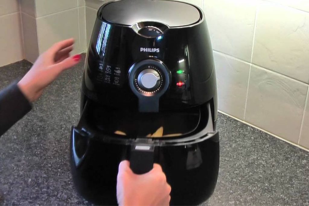 6 itens que são verdadeiros vilões e podem acabar com a vida útil da sua Air Fryer