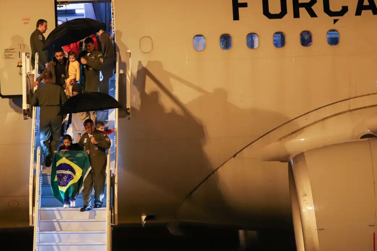 Mais um grupo de repatriados de Gaza chega ao Brasil