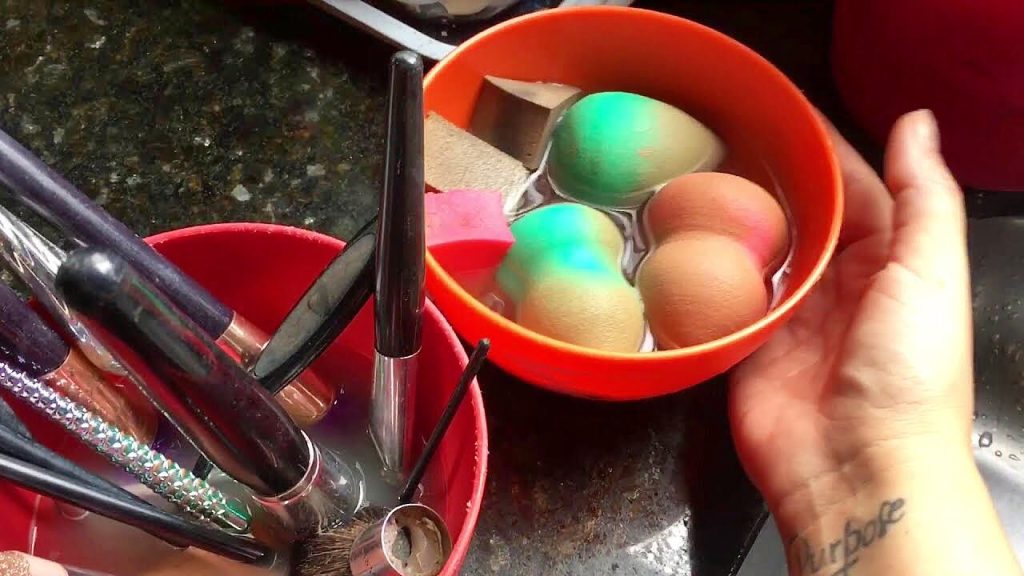 6 utilidades do shampoo e condicionador que são incríveis e pouco conhecidas